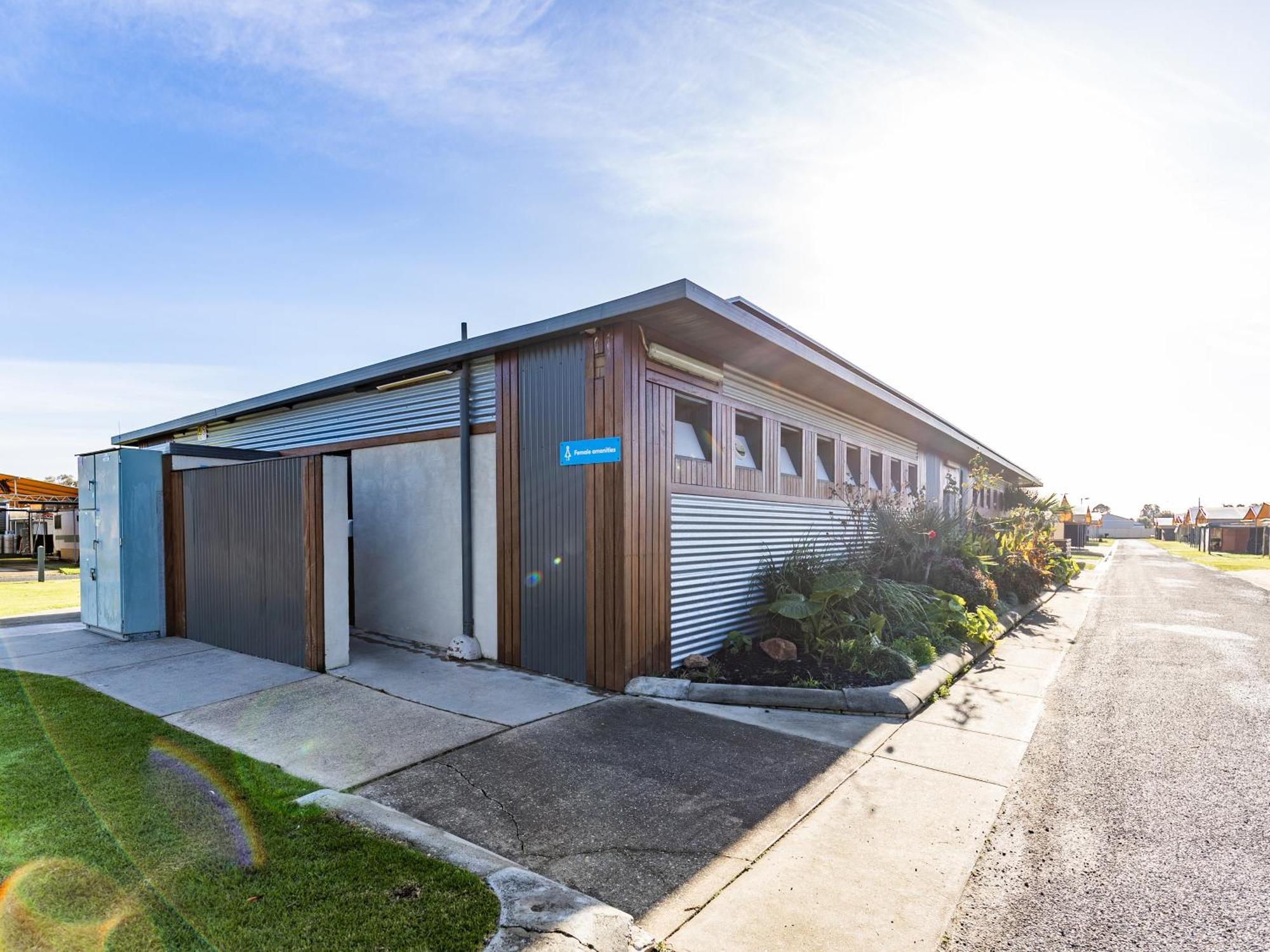 Nrma Yarrawonga Mulwala Holiday Park Exterior foto