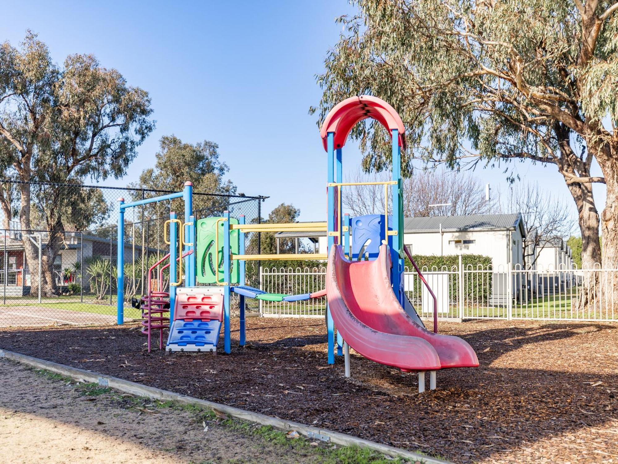 Nrma Yarrawonga Mulwala Holiday Park Exterior foto
